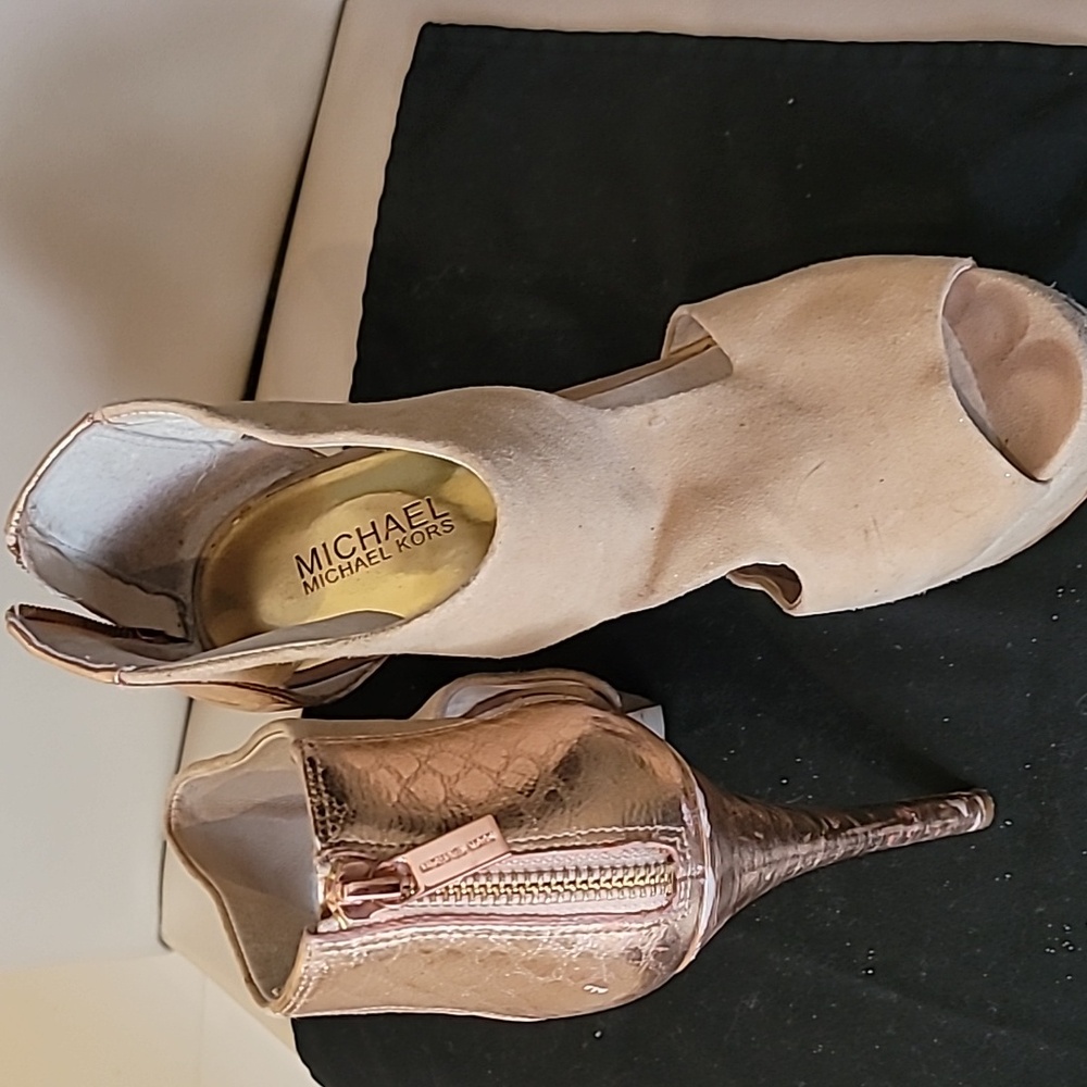 Michael Kors Platform heels size 9